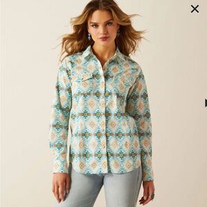 Ariat Women's Blue and Cream Geometric Button-Down Shirt